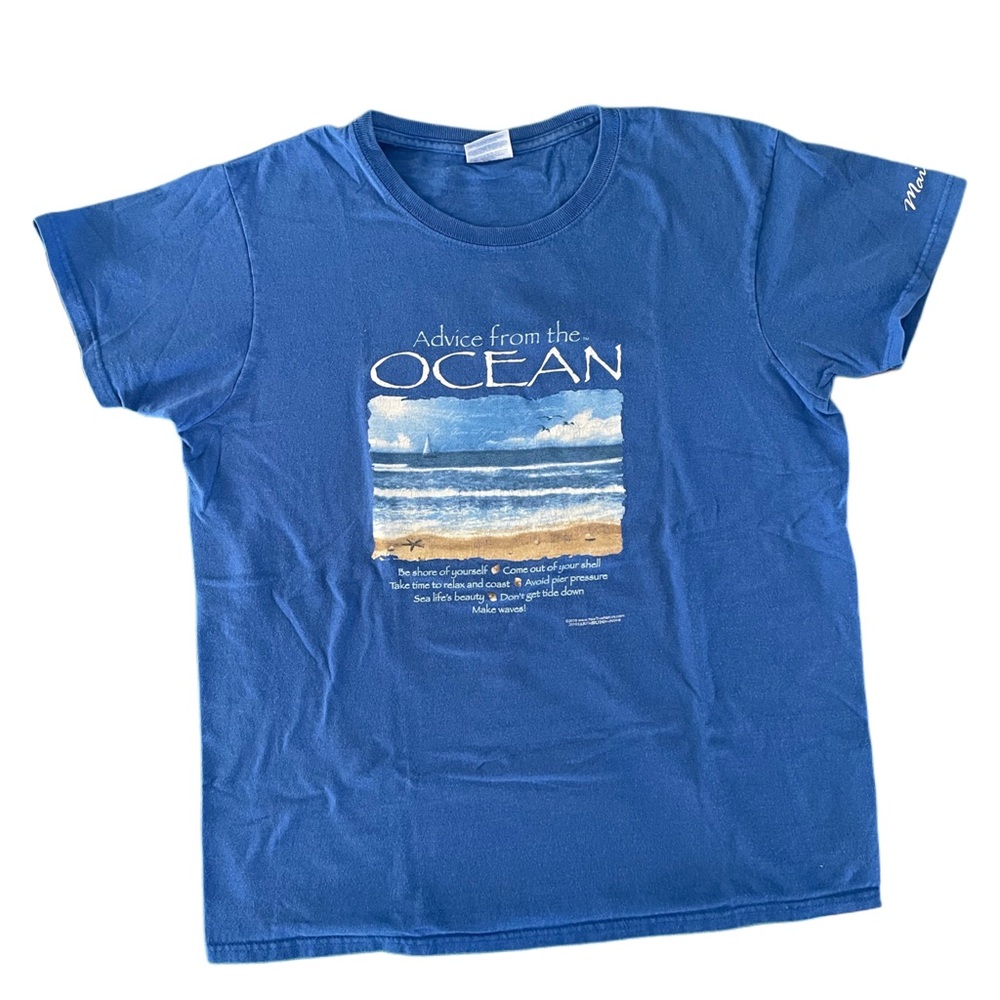 Gildan “Advice From The Ocean” Blue Graphic T-Shirt